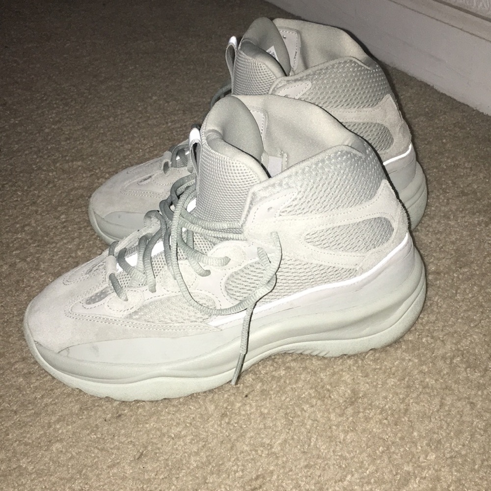 Yezzy dsrt